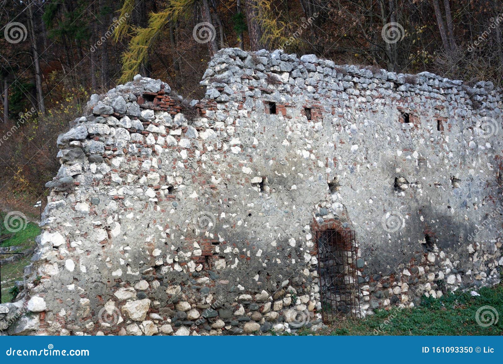 the outer wall of the bran castle